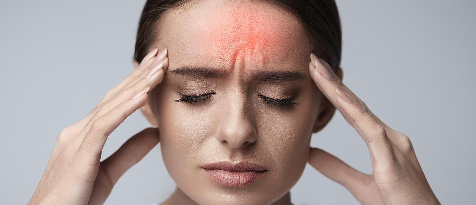 Cluster fejfájás 3 oka, 15 tünete és 16 kezelési módja