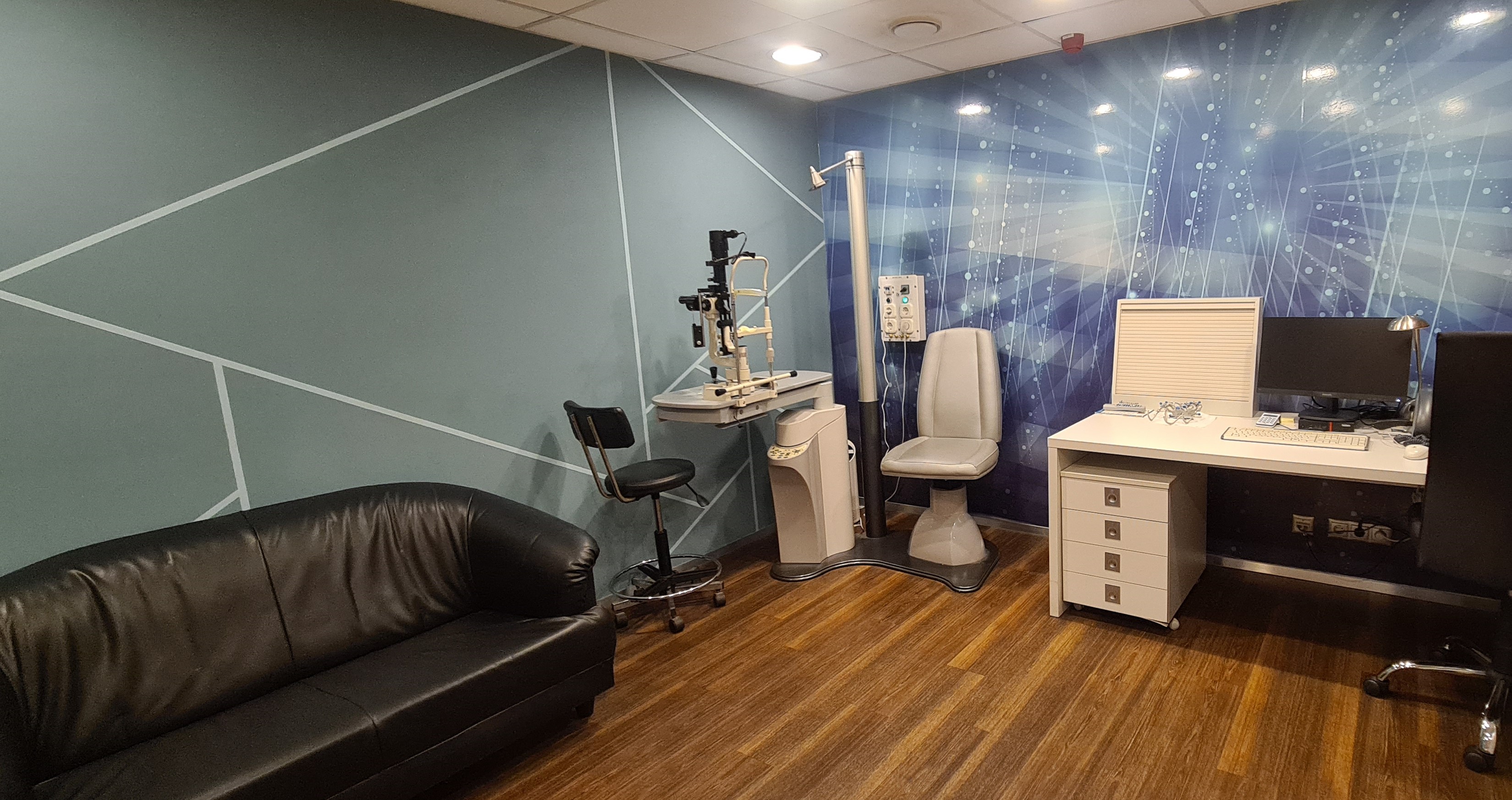 Focus Medical Lézeres Látásjavító Központ - vizsgáló